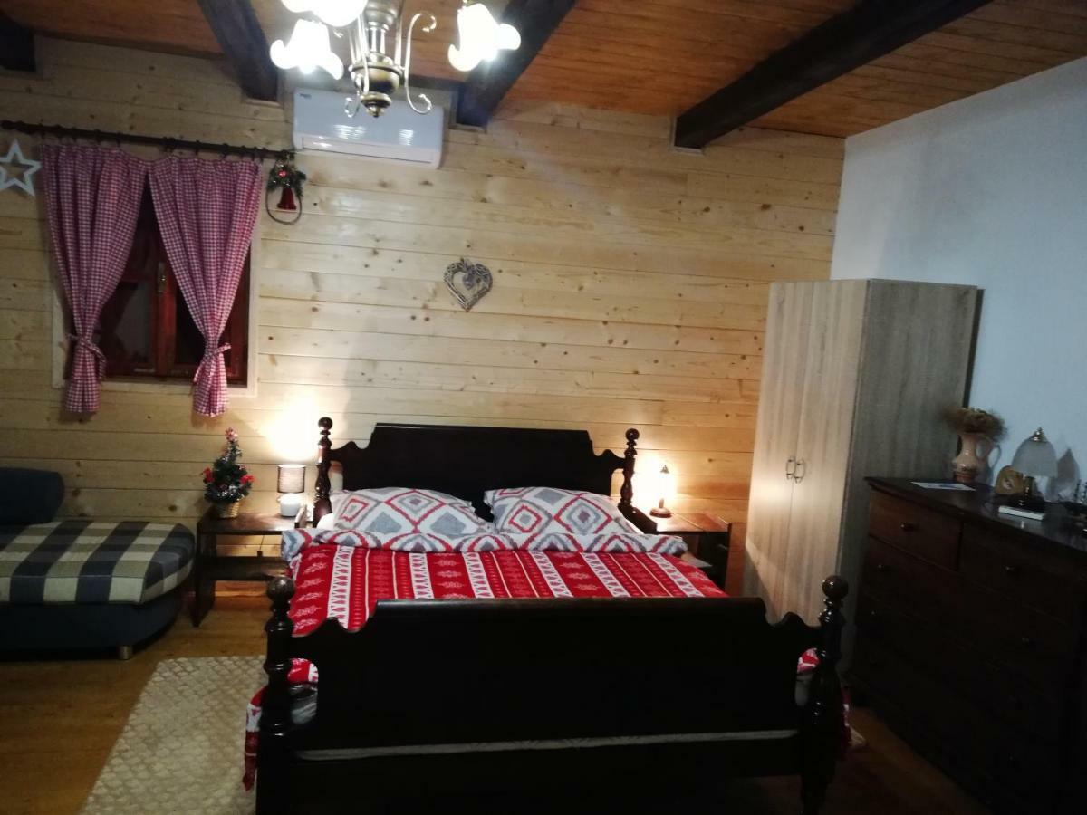 Pod Orehom Drvena Kuca I Sauna Крапина Экстерьер фото